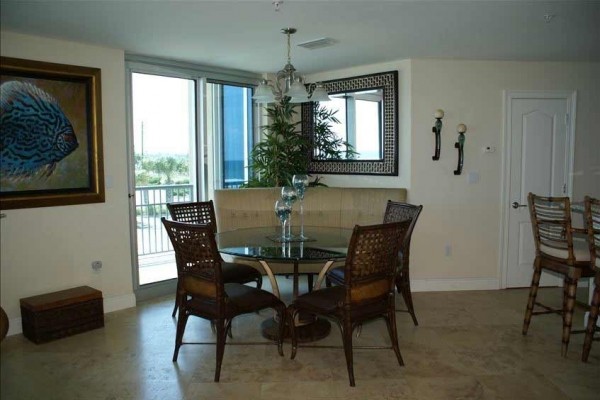 [Image: Exquisite Mirabella 3BR/4BA Condo, Direct Gulf Views, Sleeps 6]