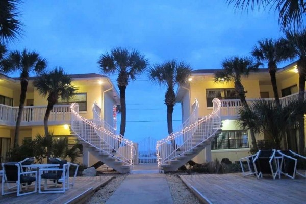 [Image: Beautifully Renovated and Steps to the Beach &amp; Free Wifi!]