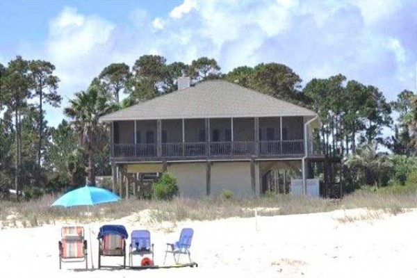 [Image: Beachfront, Affordable, Yard, 3 Masters, 1 Level, Screened Porch]