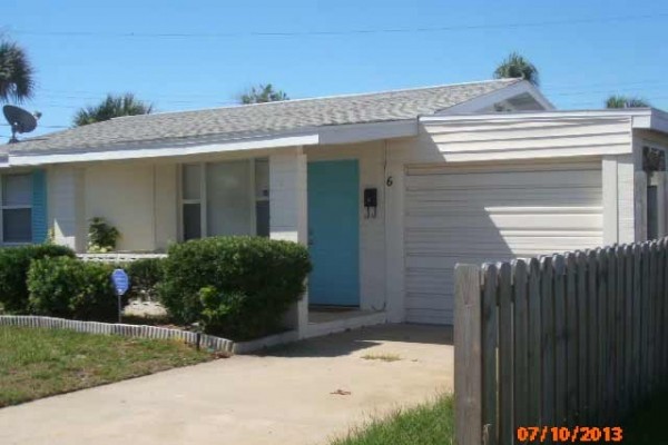 [Image: A Cozy, Homey Cottage, Just Steps from the Beach.]