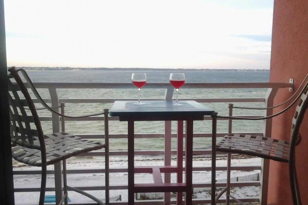 [Image: Now Accepting Fall and Winter Reservations-Gorgeous Water Views from 2 Balconies]