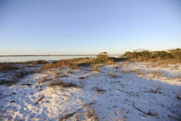 [Image: Beautiful Beachfront Condo, 3BR/3BA]