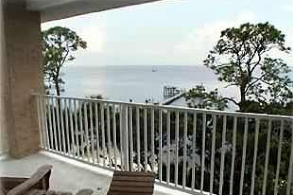 [Image: 1 Sunset Serenity - Bay Front 6BR/3.5BA Pool Dock Sleeps 14]