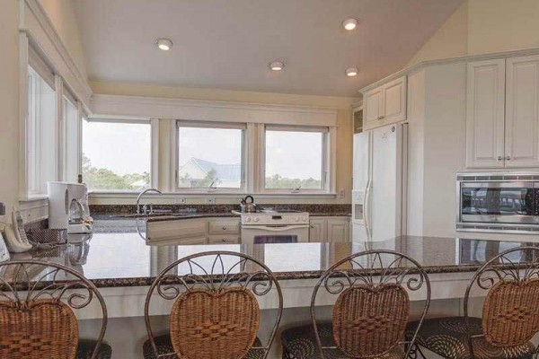 [Image: Revere House: 4 BR / 3.5 BA Beach View in Saint George Island, Sleeps 12]