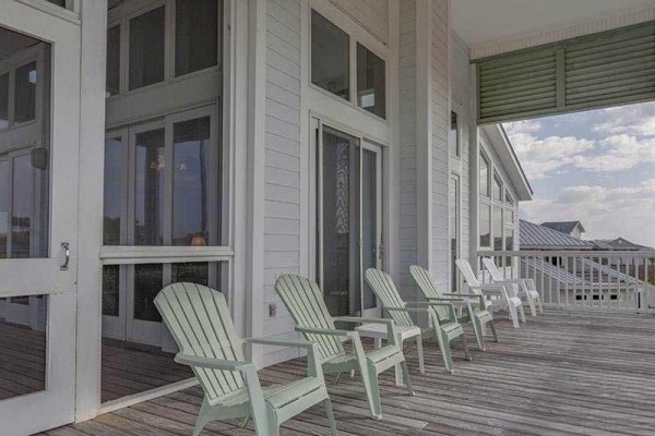 [Image: Revere House: 4 BR / 3.5 BA Beach View in Saint George Island, Sleeps 12]