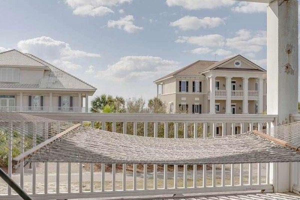 [Image: Revere House: 4 BR / 3.5 BA Beach View in Saint George Island, Sleeps 12]