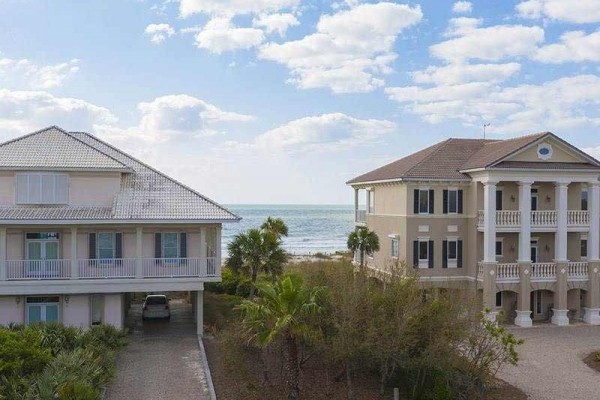 [Image: Revere House: 4 BR / 3.5 BA Beach View in Saint George Island, Sleeps 12]