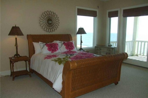 [Image: Three Dolphins: 4 BR / 5 BA Beach House in St. George Island, Sleeps 9]