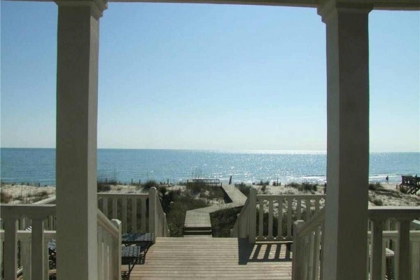 [Image: Three Dolphins: 4 BR / 5 BA Beach House in St. George Island, Sleeps 9]