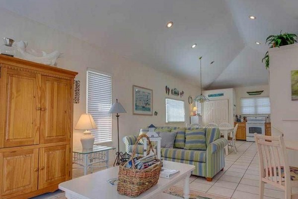 [Image: Mary's House: 3 BR / 3 BA Beach View in Saint George Island, Sleeps 11]