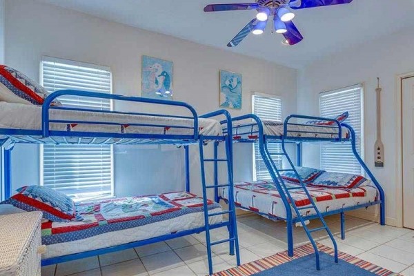 [Image: Mary's House: 3 BR / 3 BA Beach View in Saint George Island, Sleeps 11]