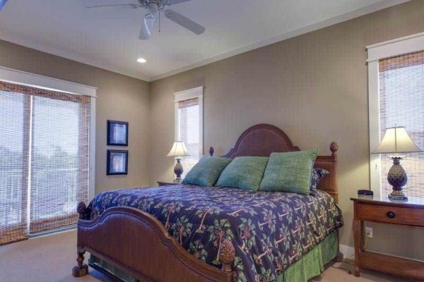 [Image: Relax-N-Style: 7 BR / 6.5 BA Beach View in Saint George Island, Sleeps 22]