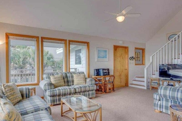 [Image: Sunbird: 3 BR / 3 BA Beach Front in Saint George Island, Sleeps 8]