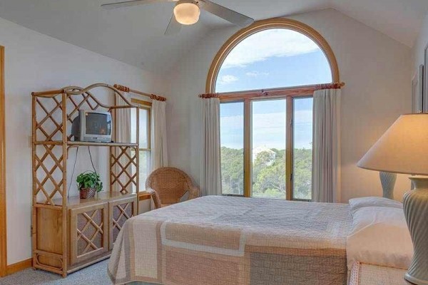 [Image: Sunbird: 3 BR / 3 BA Beach Front in Saint George Island, Sleeps 8]