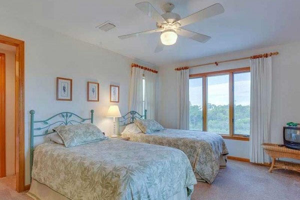 [Image: Sunbird: 3 BR / 3 BA Beach Front in Saint George Island, Sleeps 8]