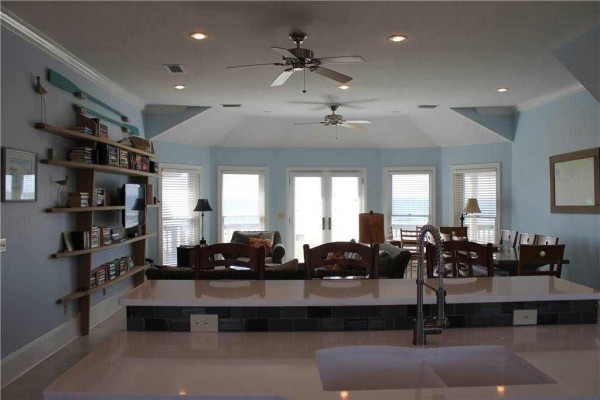 [Image: Mariner'S Compass: 3 BR / 3 BA Beach House in St George Island, Sleeps 9]