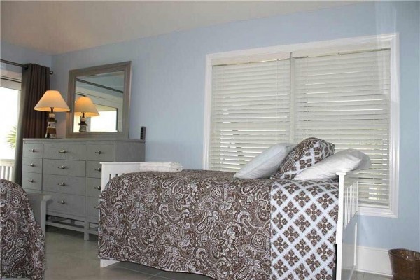 [Image: Mariner'S Compass: 3 BR / 3 BA Beach House in St George Island, Sleeps 9]