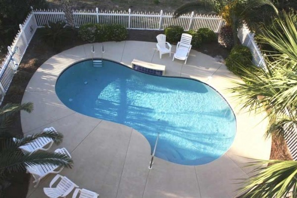 [Image: Smiley's Beach Getaway - Luxurious, Gulf View 6BR/6BA, Pets Ok]