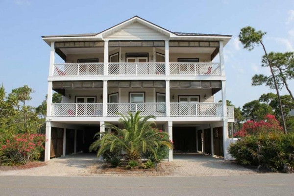 [Image: Gorgeous Ocean Home with a Private Pool-***Check Out Our Special Offers !!***]