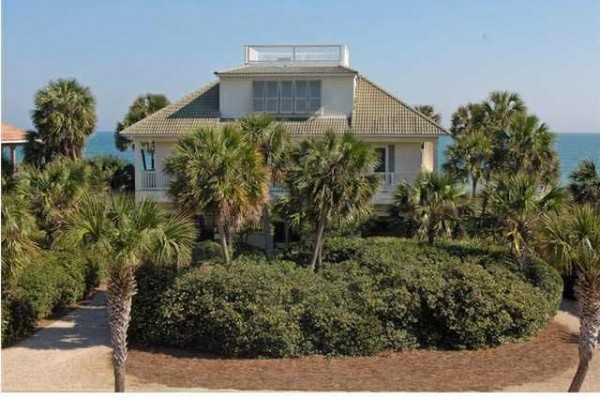 [Image: Elegant Beachfront Retreat]