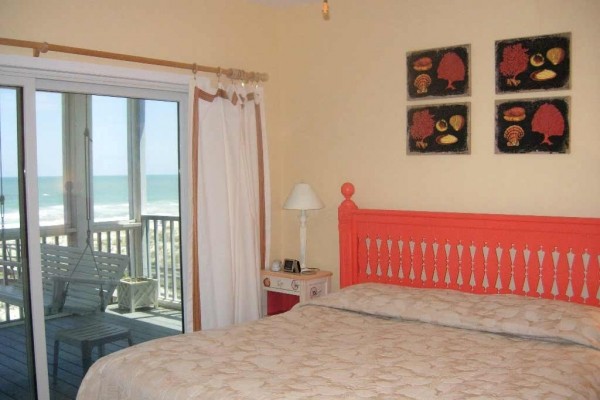 [Image: Make 'Playita Mia' Your Beach! Beachfront,Views Views Views]