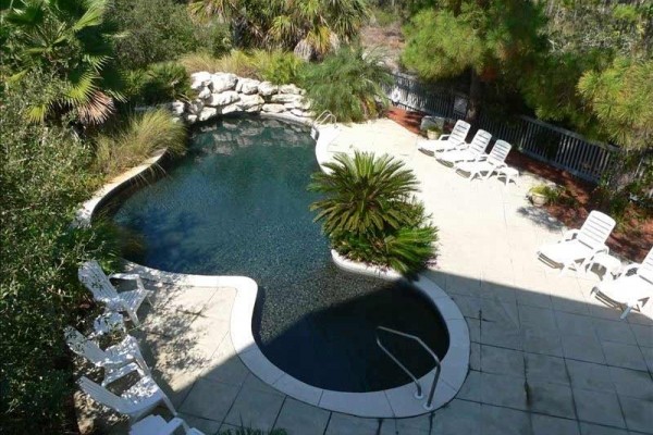 [Image: Camelot-5 BR/5.5 BA, Bring Pets, Lagoon Style Pool/Waterfall!]