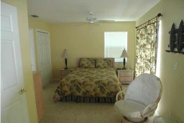 [Image: 3BR Gulf View Beach House, with Pool and Jacuzzi, Pet Friendly]