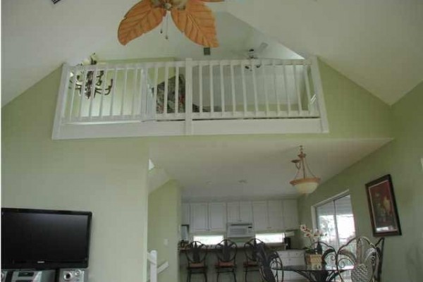 [Image: 3BR Gulf View Beach House, with Pool and Jacuzzi, Pet Friendly]