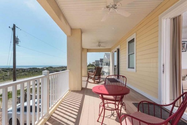 [Image: Gloria Beach House, 5 Bedrooms, Deluxe, Beach Front]