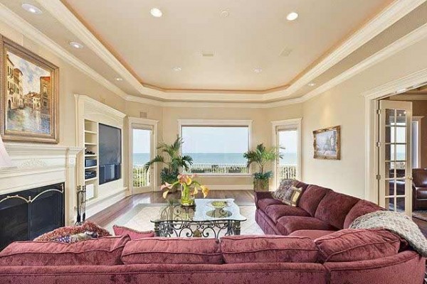 [Image: Bella Vista Mansion, Beachfront, Heated Pool/Spa, Hdtvs, Elevator, Sleep 16]