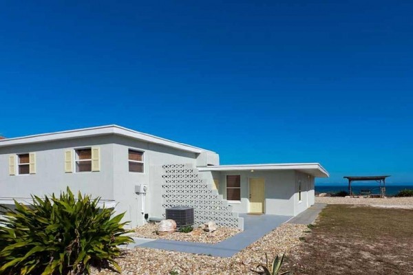 [Image: Flagler Beach Sunshine House Ocean Front, Newly Furnished, Hdtv, Wifi]