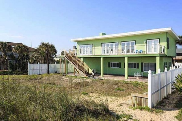 [Image: Stairway to Heaven Ocean Front, Newly Updated, Hdtv, 2 Kitchens and More]