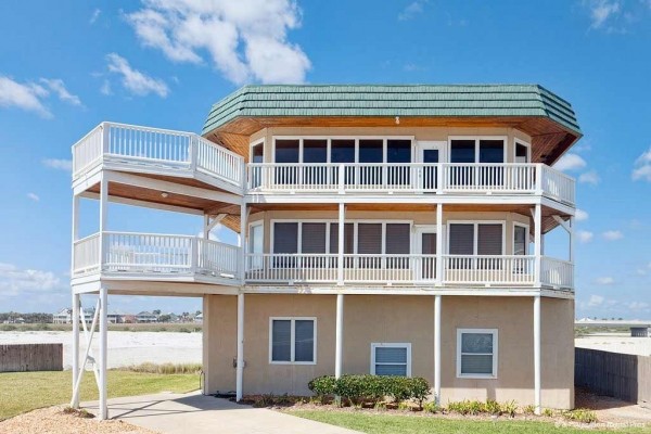 [Image: Blue Water View, Beach Front House, 4 Bedrooms, Elevator, Hdtv]