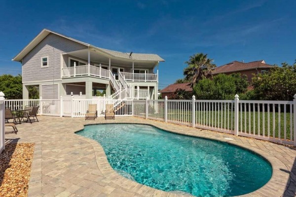 [Image: Ocean Walk, 2.5 Bedrooms, Steps to the Beach, Ocean Views with New Pool]