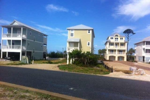 [Image: Gulf Front *** Premier Home *** Recent Build Beach House]