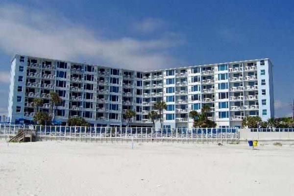 [Image: Beach Front, Full Amenities, Family Friendly Resort/Sleep 6]