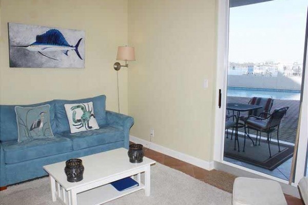 [Image: Gorgeous New Sea Spray Riverside 1br1ba!! Ground Floor Walk Out- Pool Front!]