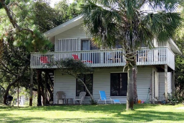 [Image: Booking Fall 14'/Winter 15'. on the Beach! Two Kitchens. Free Wifi. Dogs Ok!]