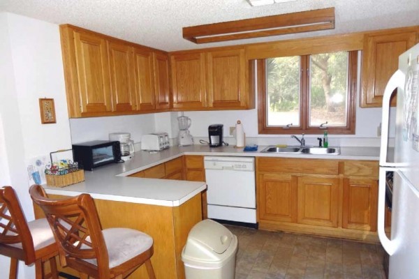 [Image: Booking Fall 14'/Winter 15'. on the Beach! Two Kitchens. Free Wifi. Dogs Ok!]
