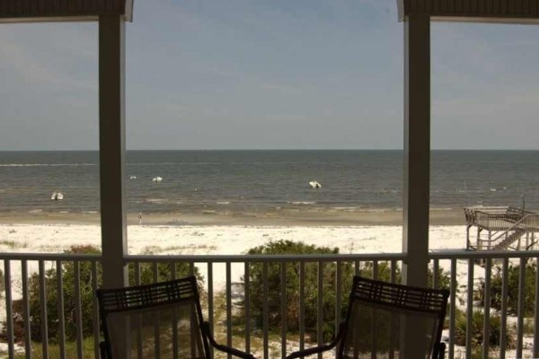 [Image: Stunning Beachfront 5 Bedroom Home! Breathtaking Views!]