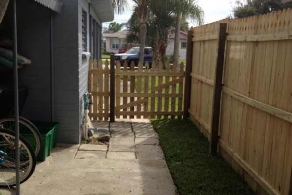 [Image: Private 2/1 Home - Clean!! Pet Friendly! Steps to the Beach!]