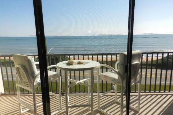 [Image: Splendid Oceanfront Condo in Magnificent Ormond-by-the-Sea !]
