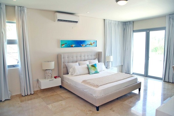 [Image: Casa Cacique - Walk to the Beach - Luxury 5BR/5.5bath - Ocean Park Beach]