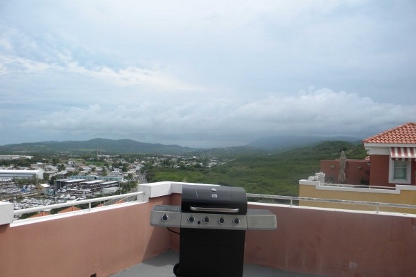 [Image: 4BR Resort like Penthouse Condo with ocean views and 3 pools]