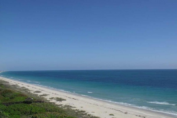 [Image: Panoramic Private Ocean/Beach Front, 3bd/3.5BA/Sleeps 6]