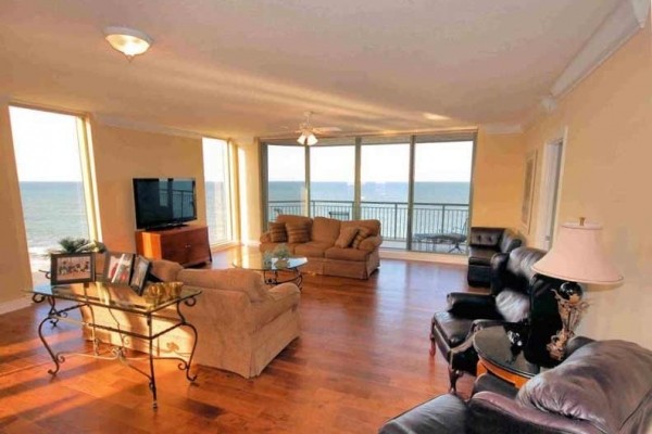 [Image: Panoramic Private Ocean/Beach Front, 3bd/3.5BA/Sleeps 6]