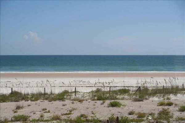 [Image: Breathtaking View from This Peaceful Private Oceanfront Condo]