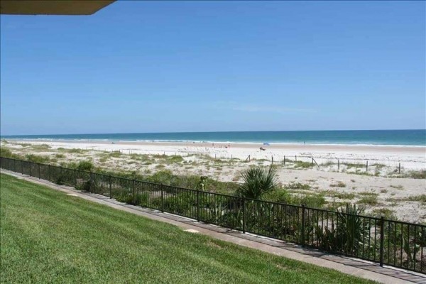 [Image: Breathtaking View from This Peaceful Private Oceanfront Condo]