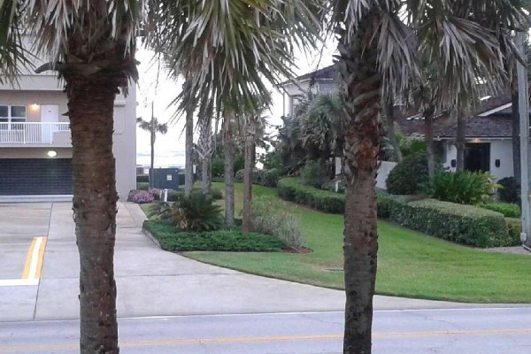 [Image: Price Reduced! Pet &amp; Family Friendly 3 BR, 2.5 Bath Condo Across from Beach]