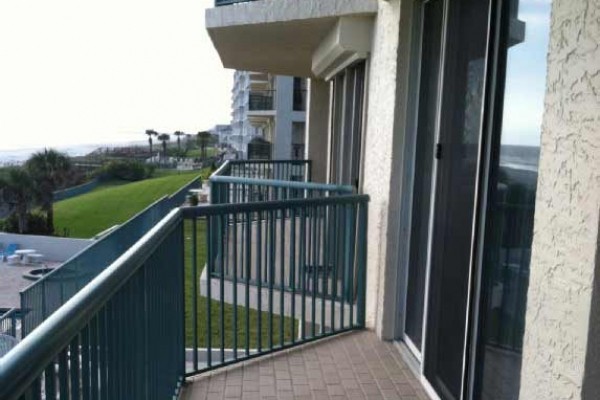 [Image: 2BR/2BA Monthly Condo Rental in Ponce Inlet on No Drive Beach]